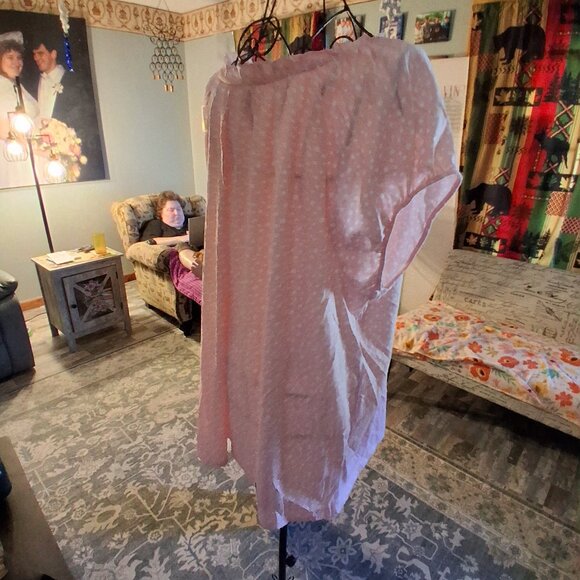 WOMANS  TOP - Picture 3 of 3